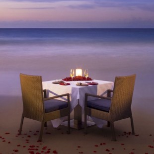 How to set a romantic table for Valentine’s Day dinner