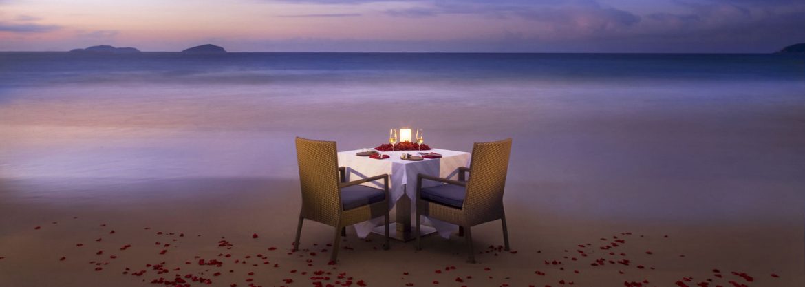 "romantic dinner"