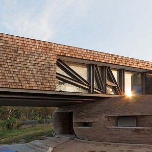 Modern Wooden House Design Combine Asian and European Architectural