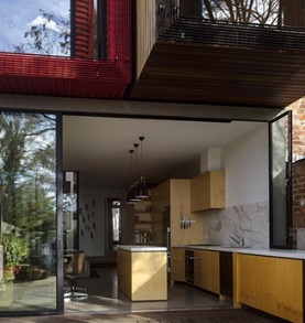 "back view modern home design"