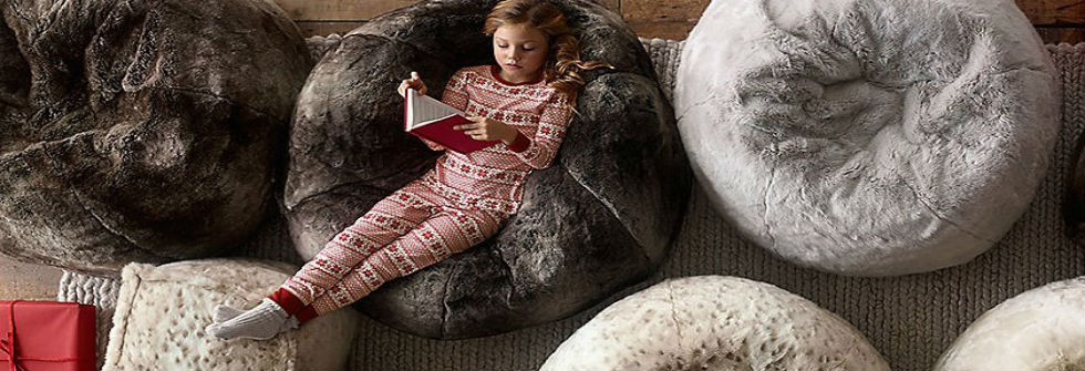 Modern and vintage playrooms with Christmas spirit