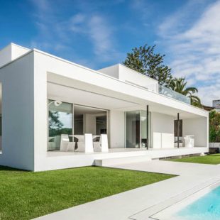 Grandma’s house is now a modern luxurious home near Barcelona