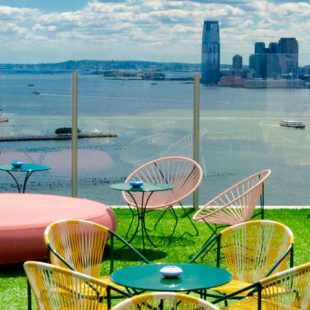 NEW YORK, NEW YORK: TOP 8 ROOFTOP BARS
