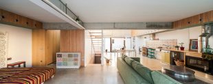 Modern House  by SAU Taller de Arquitectura